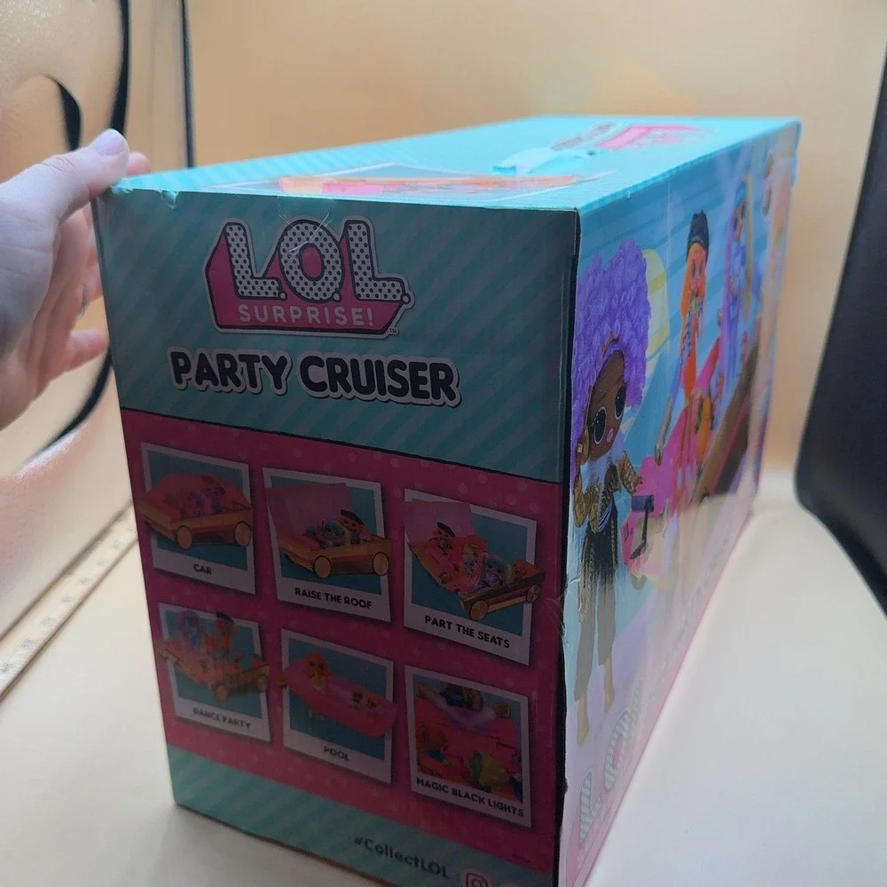 L.O.L. Surprise Party Cruiser 3-in-1 Playset Pink